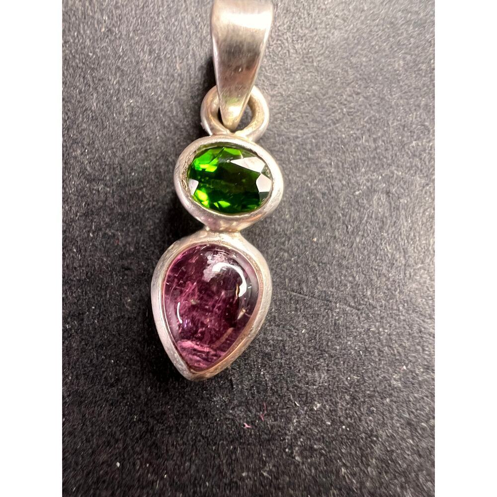 NEW Pink tourmaline and chrome diopside sterling silver pendant 1.65 grams - Picture 2 of 10